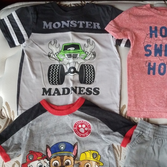 Toddler boy 3 shirts with free pair of shorts - Picture 2 of 5